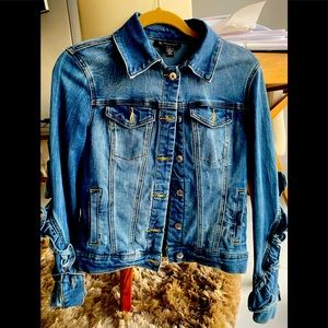 Modern jean jacket